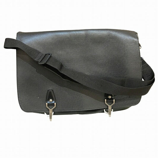 Louis Vuitton Taiga Dersu Shoulder Bag M30162