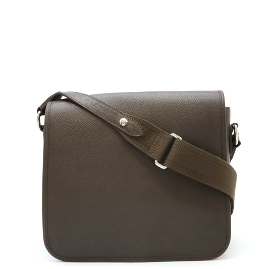 Louis Vuitton Taiga Leather Andre Messenger Bag M32488