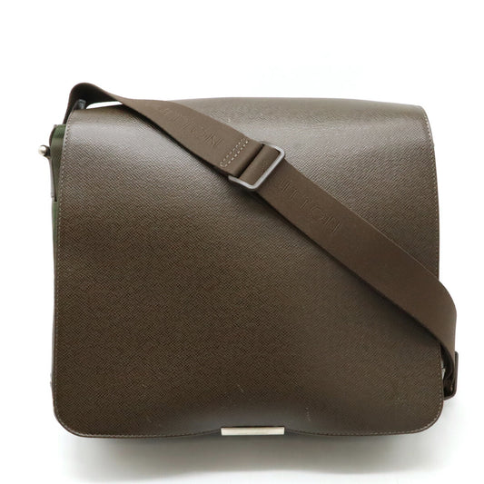Louis Vuitton Taiga Leather Canvas Victor Messenger Bag M30148