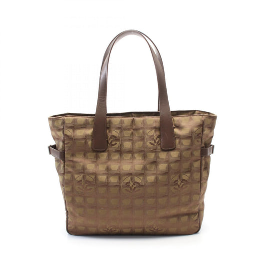 Chanel New Travel Line GM Tote Bag A15825