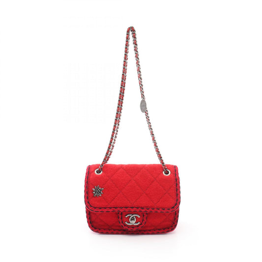 Chanel Wool Matelasse Shoulder Bag Red