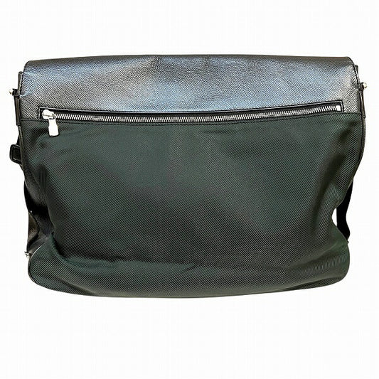 Louis Vuitton Taiga Dersu Shoulder Bag M30162