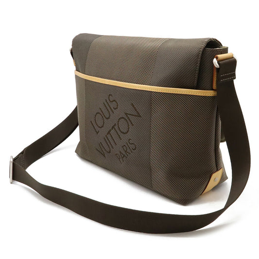 Louis Vuitton Damier Geant Messenger Bag M93077