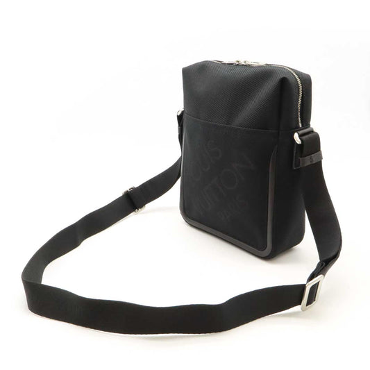 Louis Vuitton Damier Geant Canvas Shoulder Bag M93042