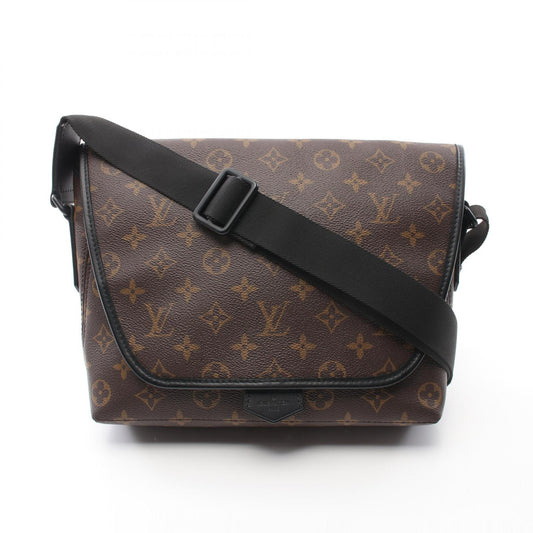 Louis Vuitton Magnetic Messenger Bag M45557