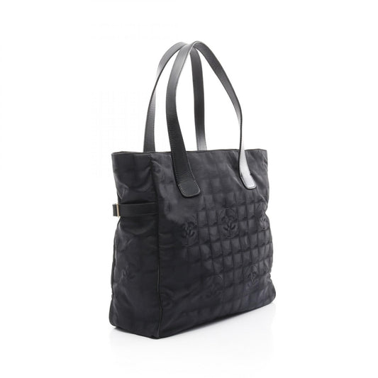 Chanel New Travel Line GM Tote Bag A15825