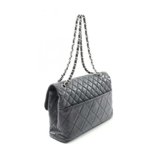 Chanel Matelasse Lambskin Shoulder Bag Black