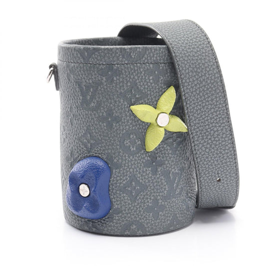 Louis Vuitton Leather Chalk Pouch Shoulder Bag M81572