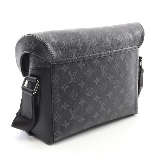 Louis Vuitton Messenger Voyage PM Bag M40511
