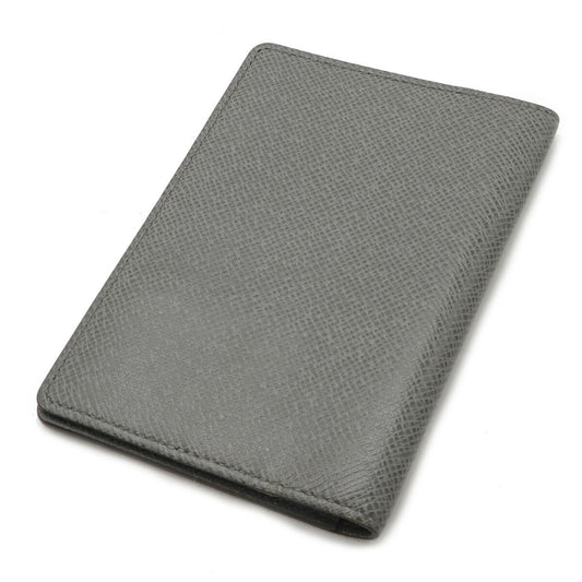Louis Vuitton Taiga Passport Cover M32647