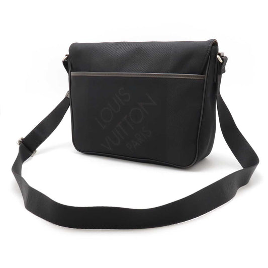 Louis Vuitton Damier Geant Petit Messenger Bag M93618