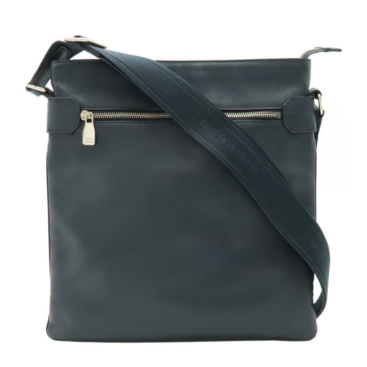 Louis Vuitton Taiga Sasha Shoulder Bag M32629