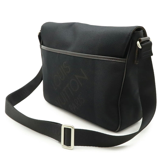 Louis Vuitton Damier Geant Petit Messenger Bag M93618