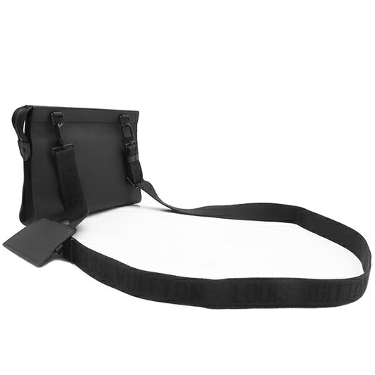 Louis Vuitton Grain Leather Messenger Bag M59329